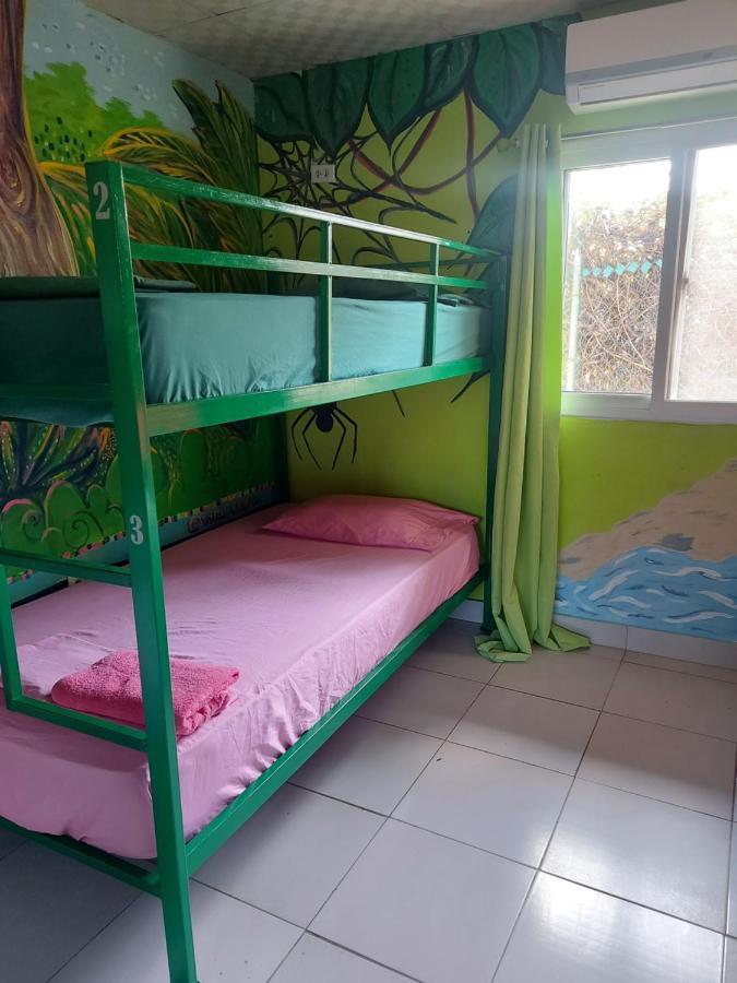Taca Tucan Hostel Плая Бланка Екстериор снимка