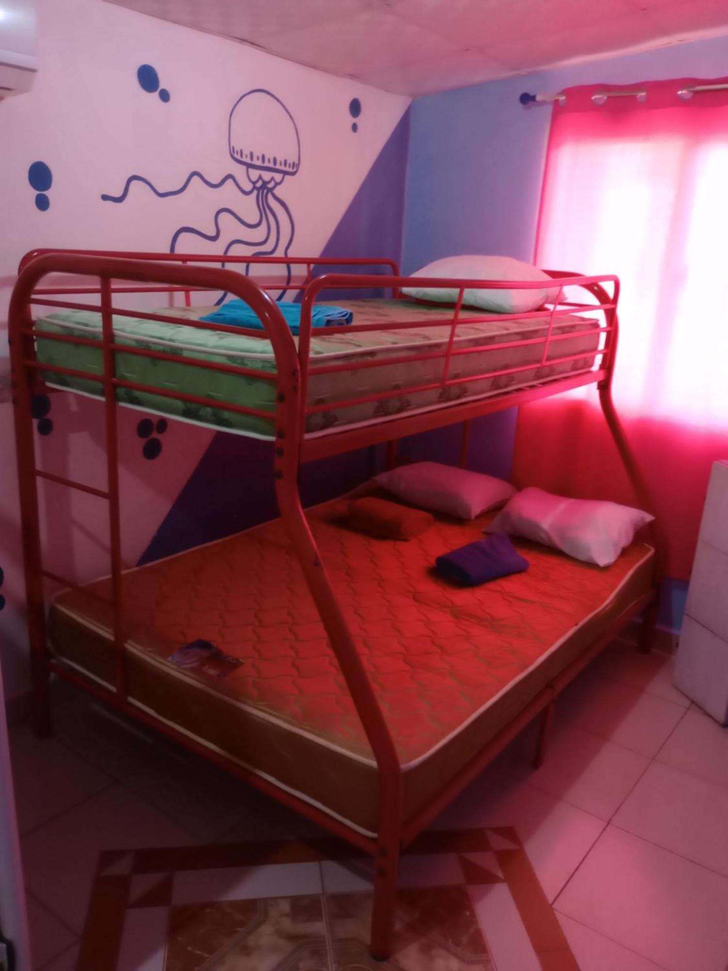 Taca Tucan Hostel Плая Бланка Екстериор снимка
