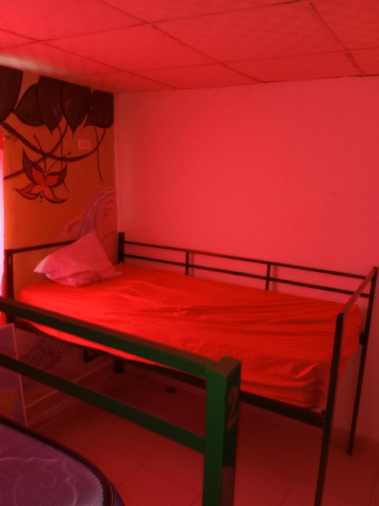 Taca Tucan Hostel Плая Бланка Екстериор снимка