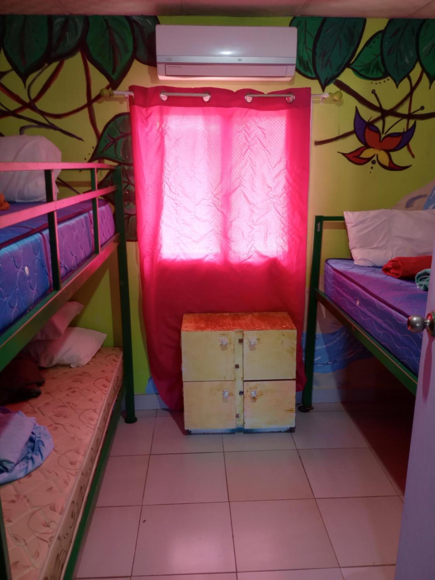 Taca Tucan Hostel Плая Бланка Екстериор снимка